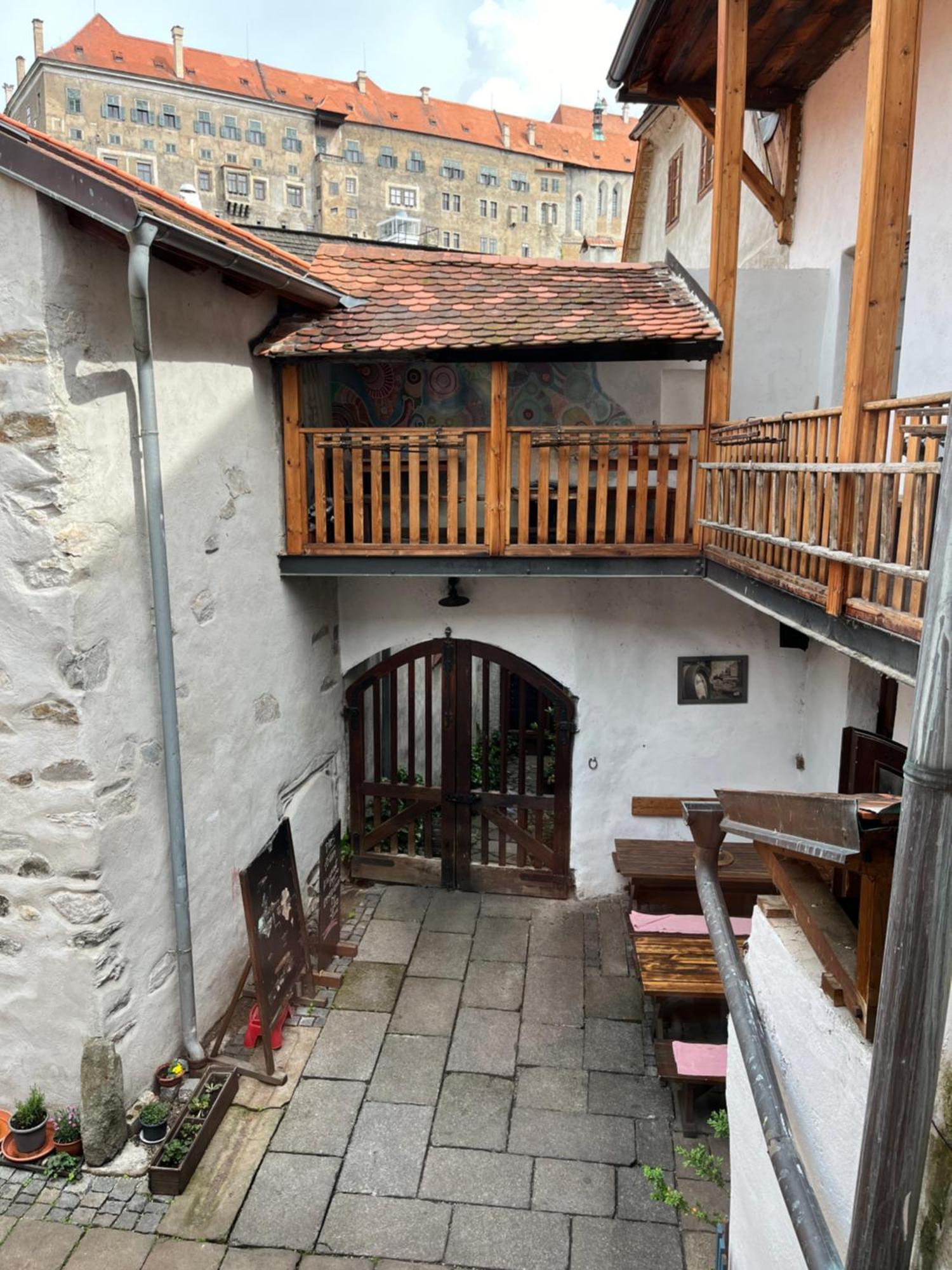 Český Krumlov Travel Hostel מראה חיצוני תמונה