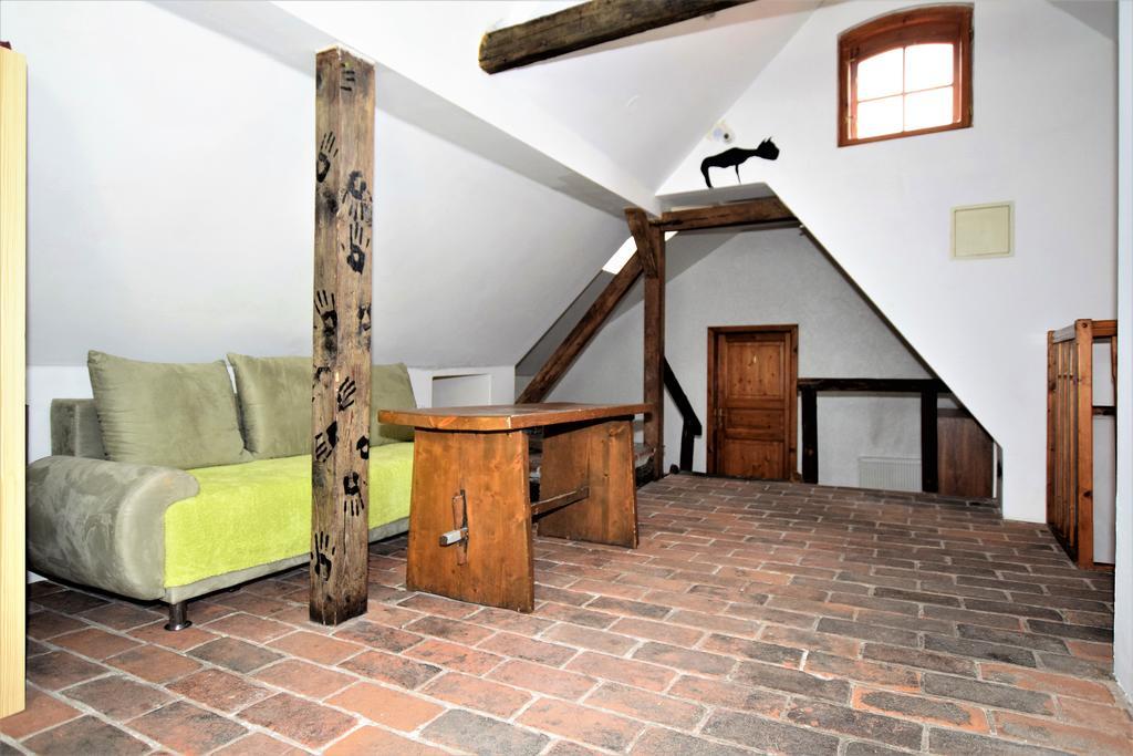 Český Krumlov Travel Hostel מראה חיצוני תמונה