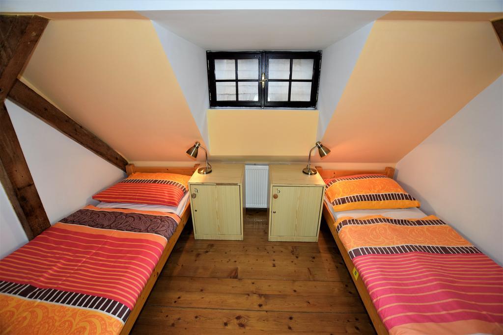 Český Krumlov Travel Hostel מראה חיצוני תמונה