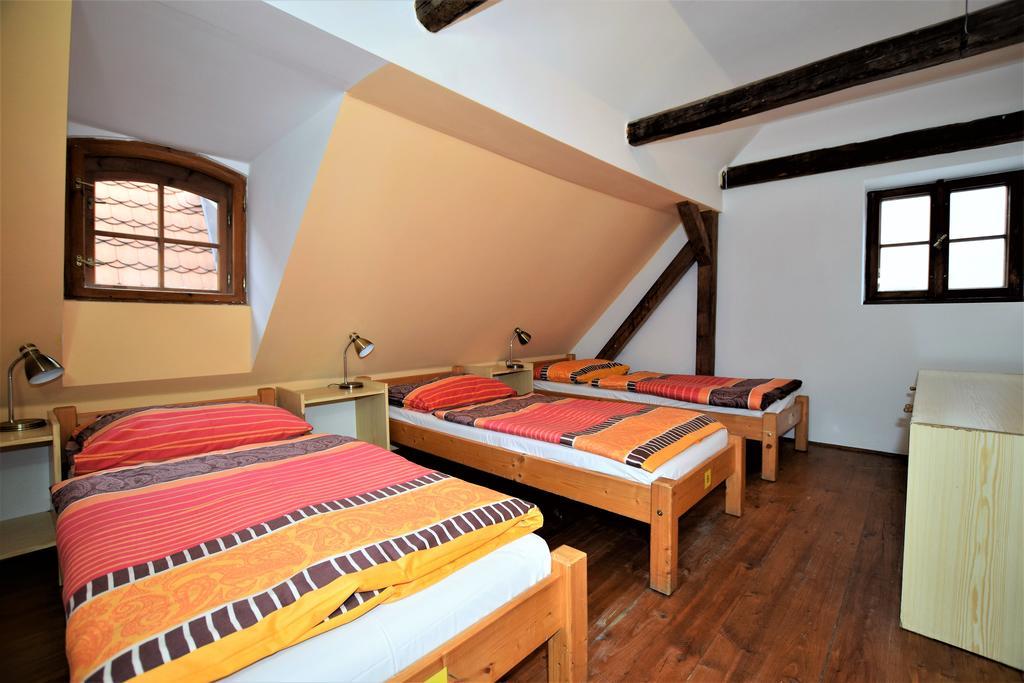 Český Krumlov Travel Hostel מראה חיצוני תמונה