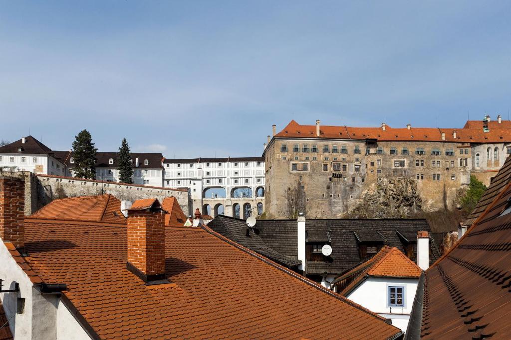 Český Krumlov Travel Hostel מראה חיצוני תמונה