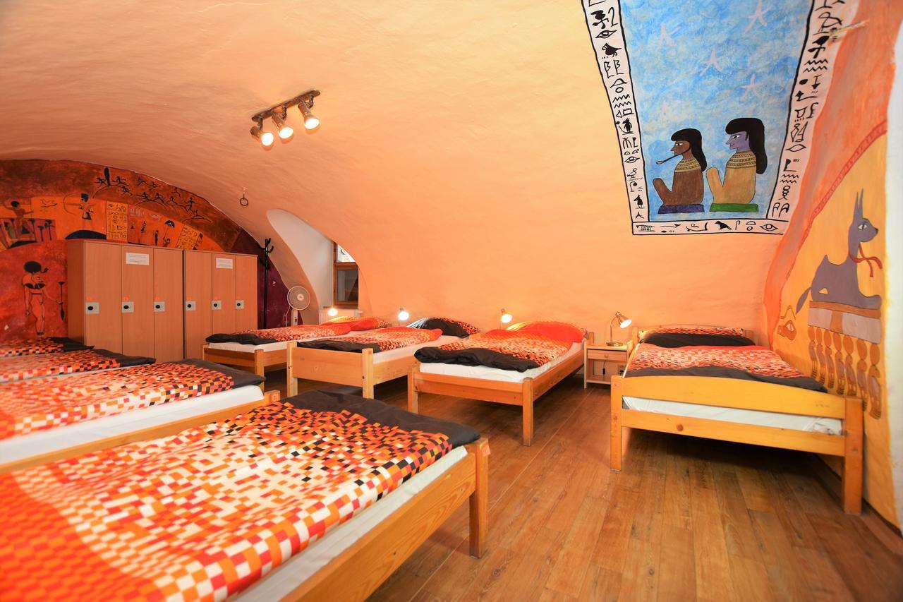 Český Krumlov Travel Hostel מראה חיצוני תמונה